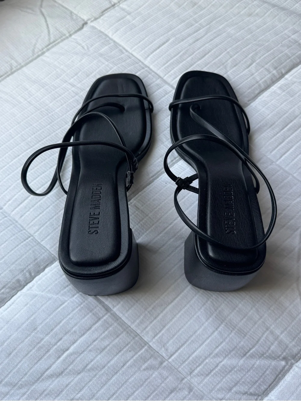 Steve Madden Diora black strappy block heel sandals size 8.5